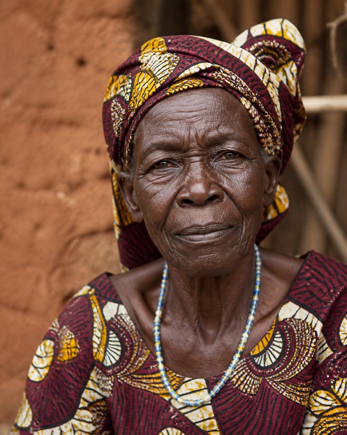 Mama Tabi, widow
